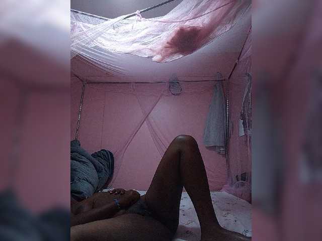Madea live cam on BongaCams