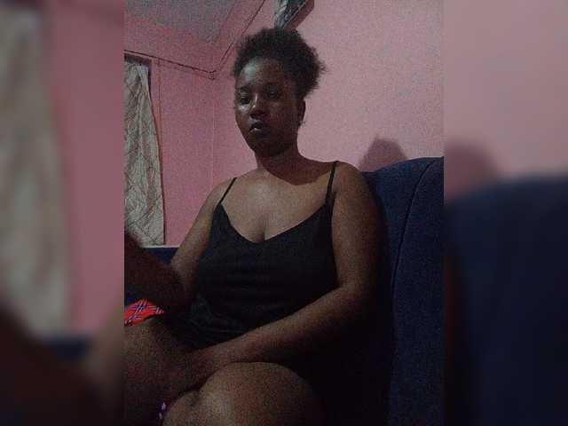 Madea live cam on BongaCams