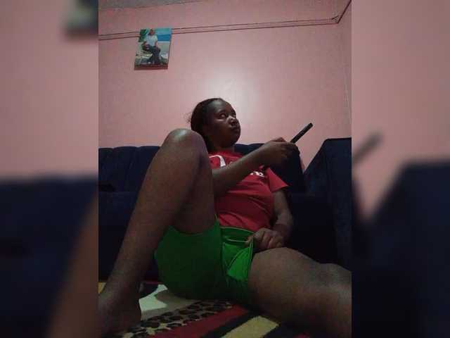 Madea live cam on BongaCams