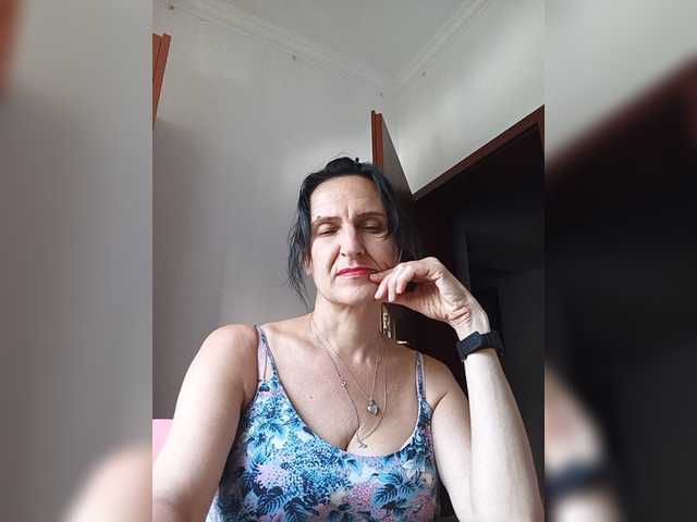 AleneLorrie live cam on BongaCams