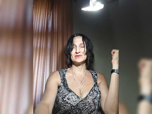 AleneLorrie live cam on BongaCams