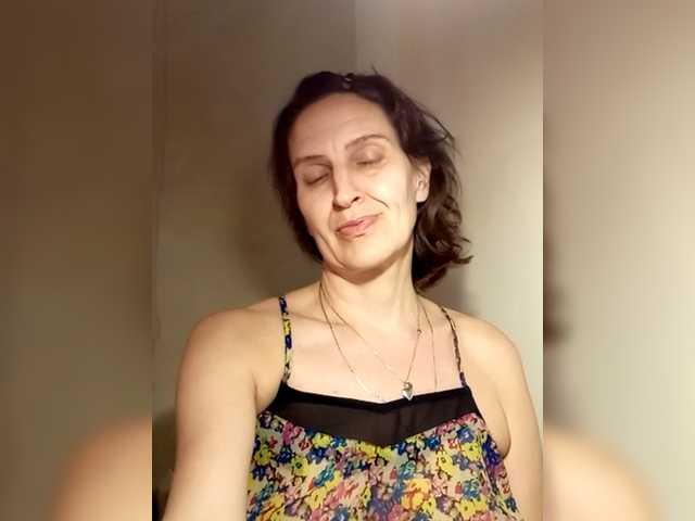 AleneLorrie live cam on BongaCams