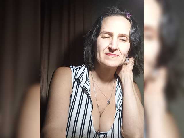 AleneLorrie live cam on BongaCams