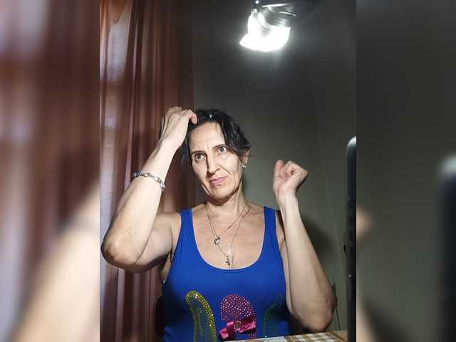 AleneLorrie live cam on BongaCams