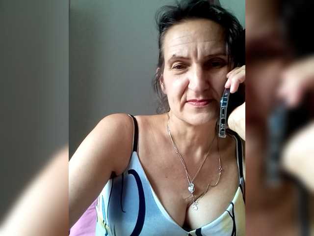 AleneLorrie live cam on BongaCams