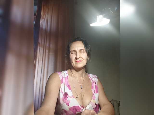 AleneLorrie live cam on BongaCams