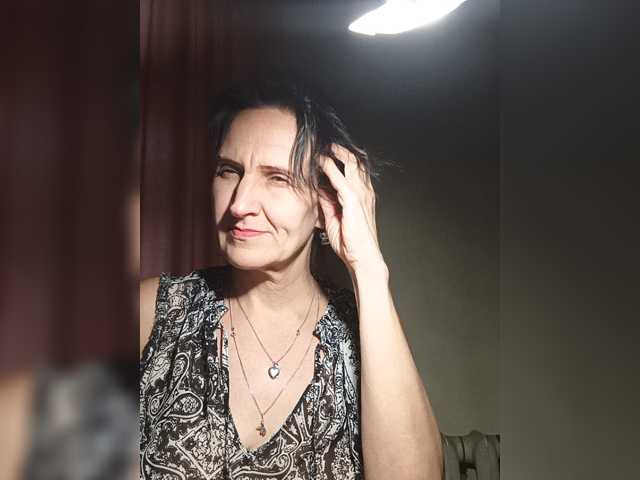AleneLorrie live cam on BongaCams