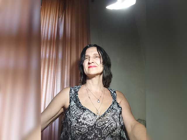 AleneLorrie live cam on BongaCams