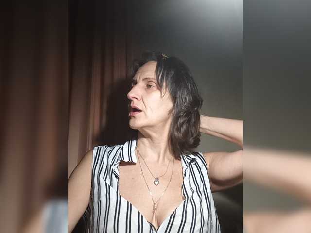 AleneLorrie live cam on BongaCams