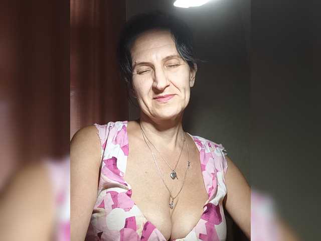 AleneLorrie live cam on BongaCams