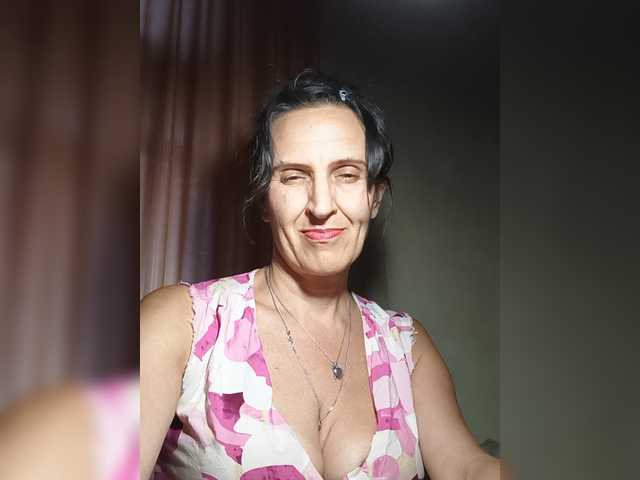 AleneLorrie live cam on BongaCams