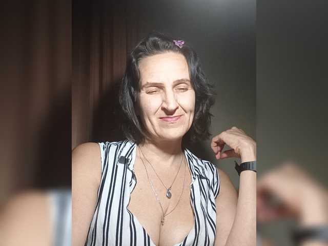 AleneLorrie live cam on BongaCams
