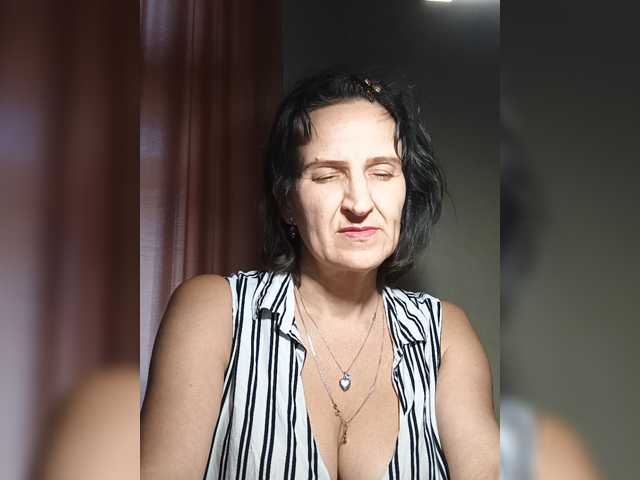 AleneLorrie live cam on BongaCams