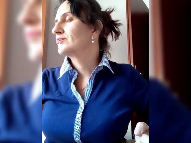 AleneLorrie live cam on BongaCams