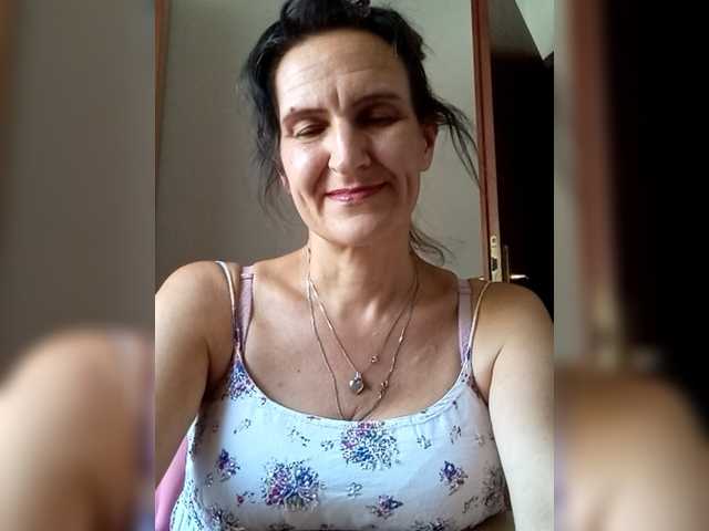 AleneLorrie live cam on BongaCams