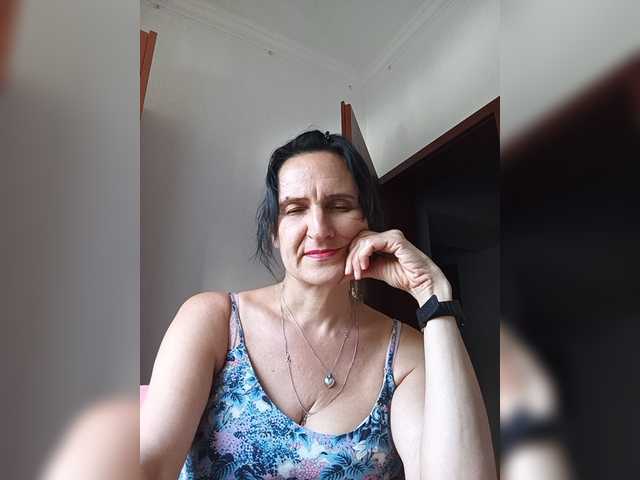 AleneLorrie live cam on BongaCams