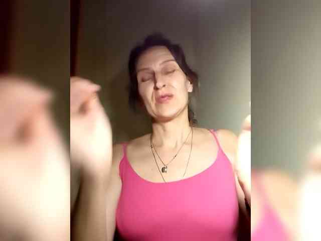 AleneLorrie webcam
