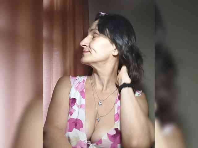 AleneLorrie webcam