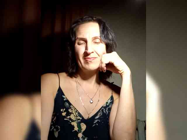 AleneLorrie webcam