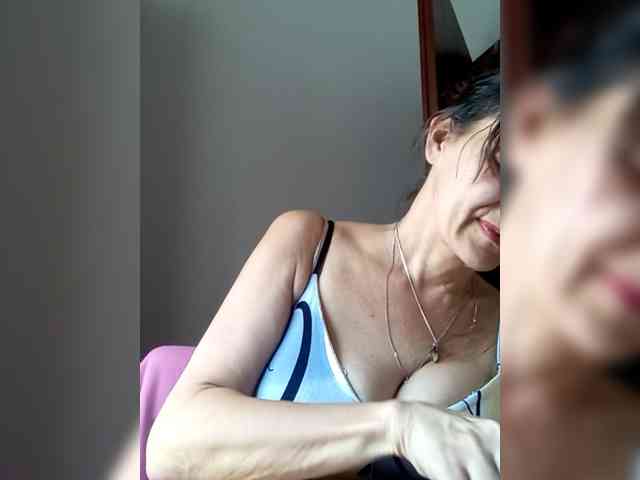 AleneLorrie webcam