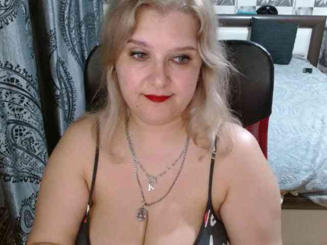 Shalana webcam