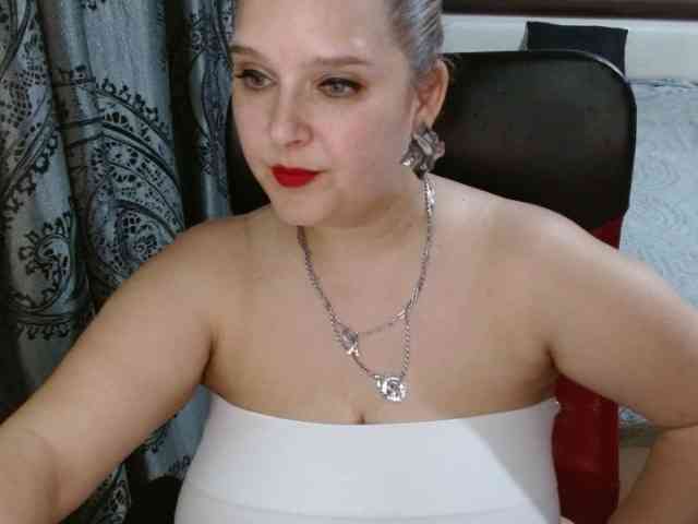 Shalana webcam