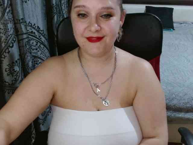 Shalana webcam
