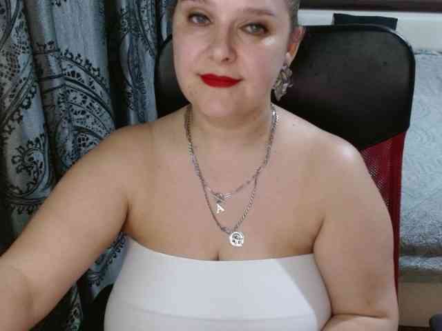 Shalana webcam