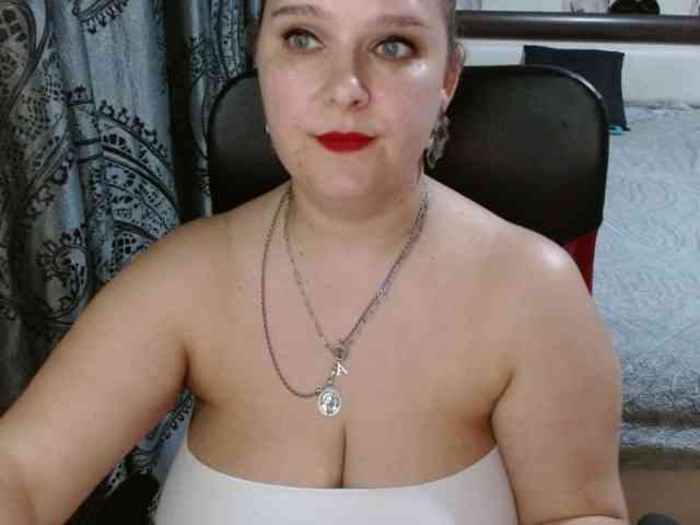 Shalana webcam