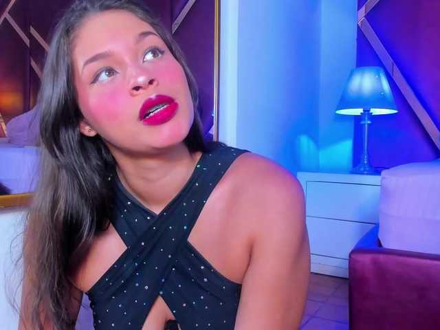 JuliethaSousa live cam on BongaCams