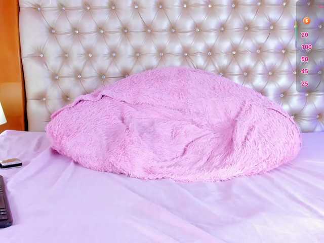 JuliethaSousa live cam on BongaCams