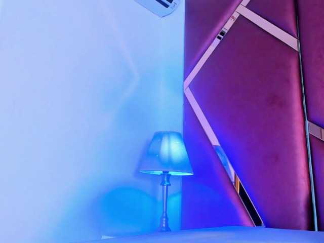 JuliethaSousa live webcam show