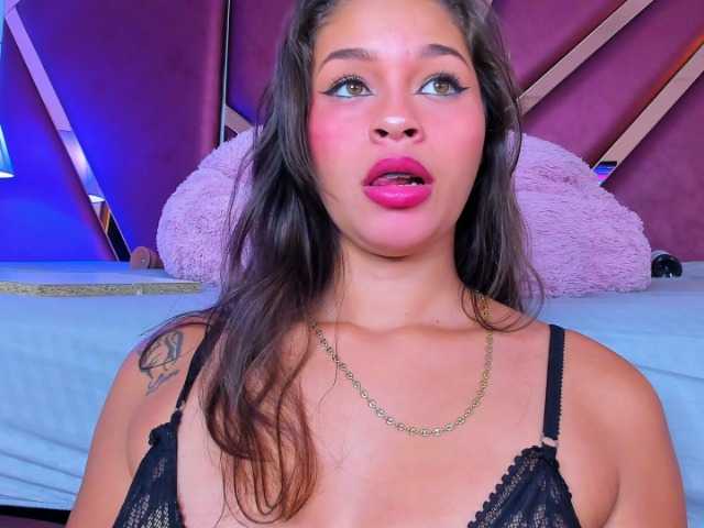 JuliethaSousa live cam on BongaCams