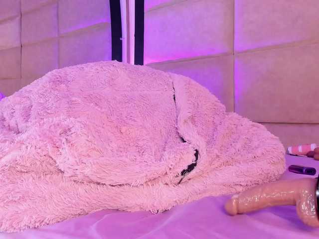 JuliethaSousa live cam on BongaCams