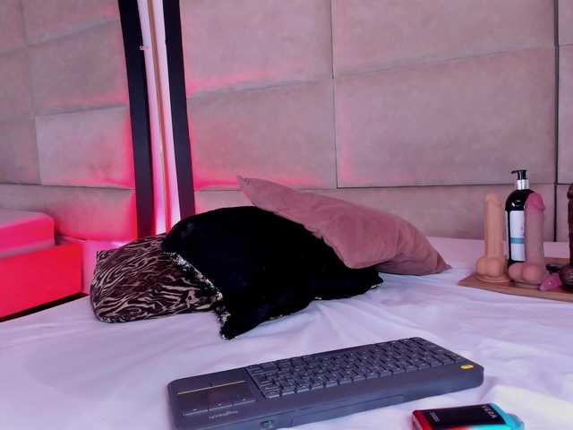 JuliethaSousa live cam on BongaCams