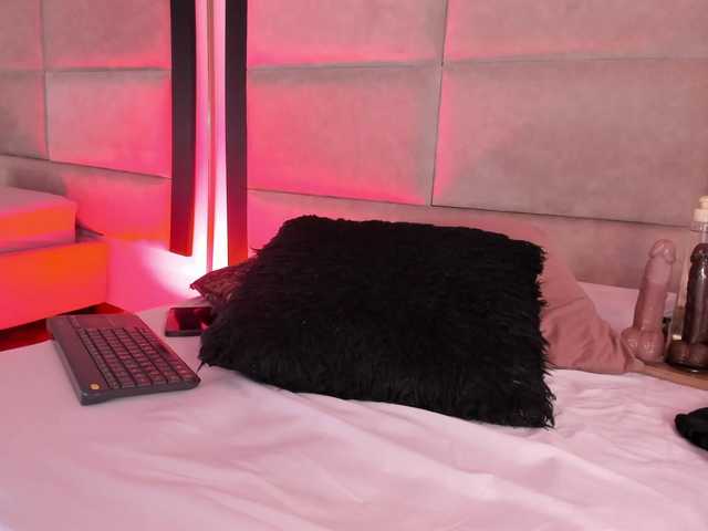 JuliethaSousa live cam on BongaCams