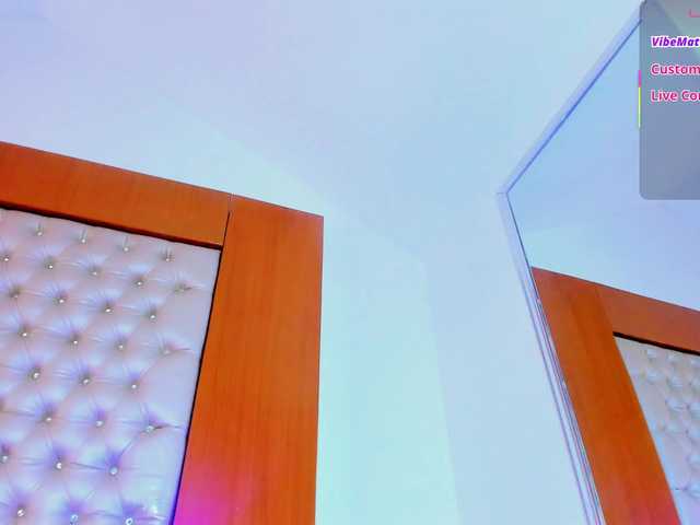 JuliethaSousa live cam on BongaCams