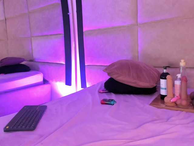 JuliethaSousa live cam on BongaCams