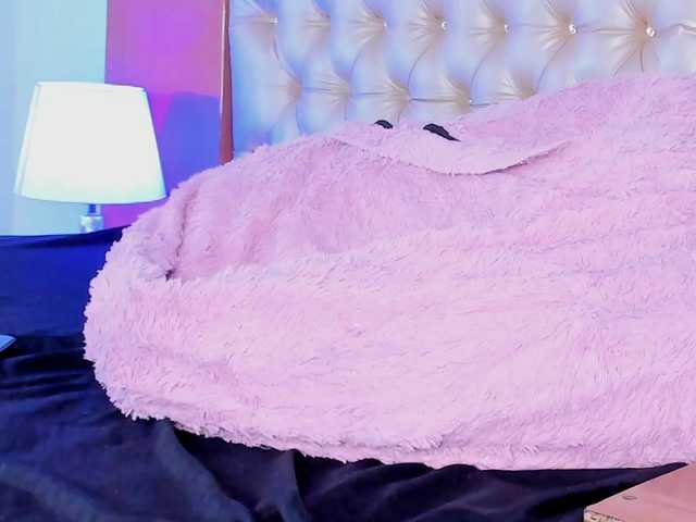 JuliethaSousa live cam on BongaCams