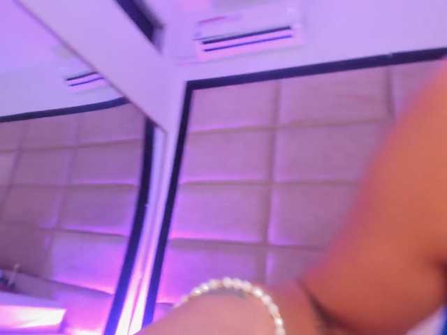 JuliethaSousa live cam on BongaCams