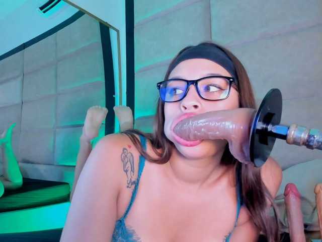 JuliethaSousa live cam on BongaCams