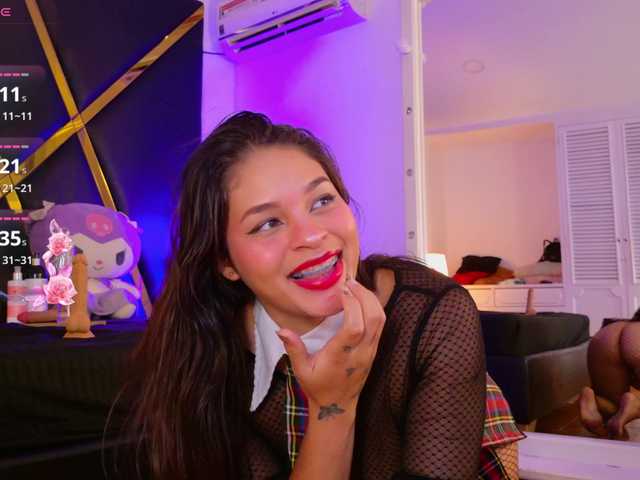 JuliethaSousa live cam on BongaCams