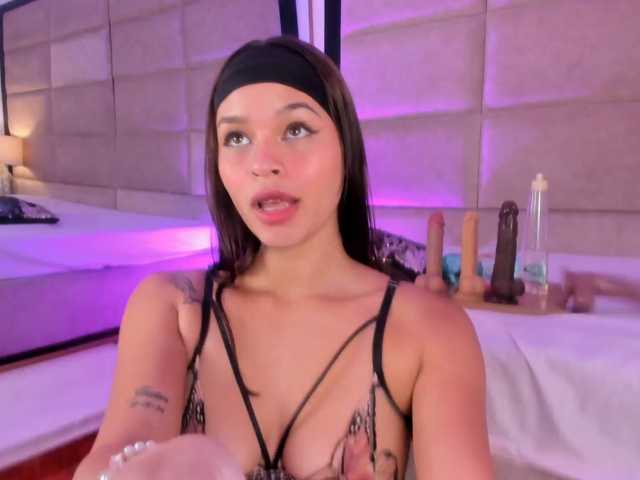 JuliethaSousa live cam on BongaCams