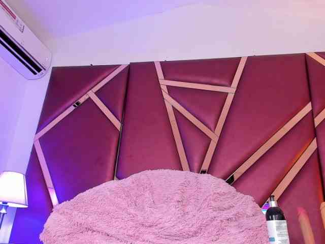 JuliethaSousa webcam
