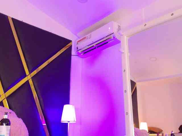 JuliethaSousa webcam