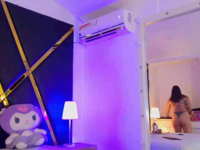 JuliethaSousa webcam