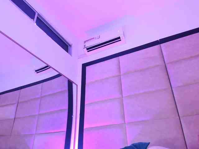 JuliethaSousa webcam