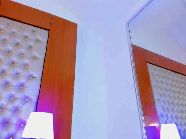 JuliethaSousa webcam