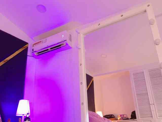 JuliethaSousa webcam