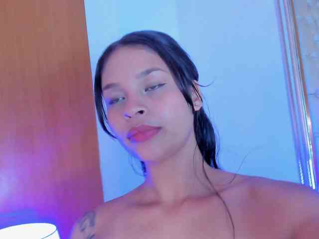 Modèle: JuliethaSousa
